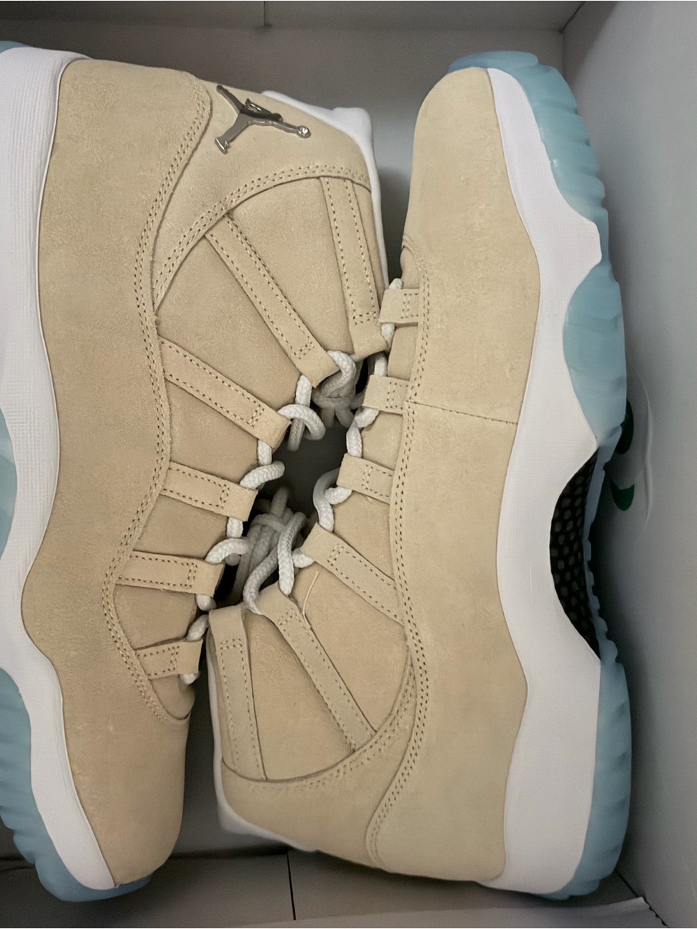 Jordan Low-Top Sneakers - Beige Suede with Ice Blue Outsole